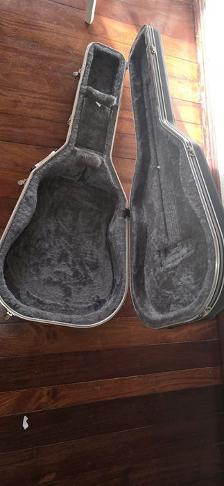 OPORTUNIDADE ÚNICA! Guitarra Schecter Classic  em excelente estado kit