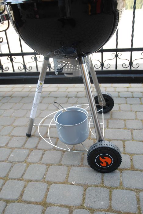 Grill węglowy kulisty