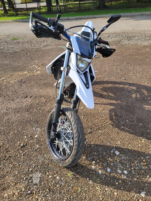Yamaha wr125x supermoto