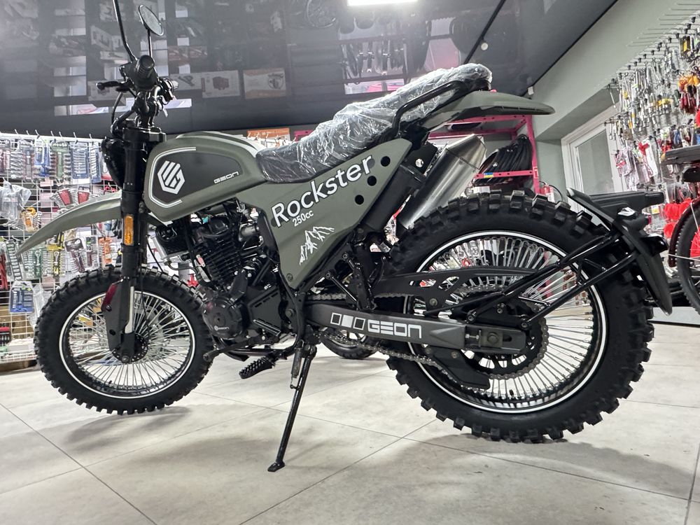 Мотоцикл GEON Rockster, 250 FE 17/17 OnRoad МКПП 6 документи оформленя