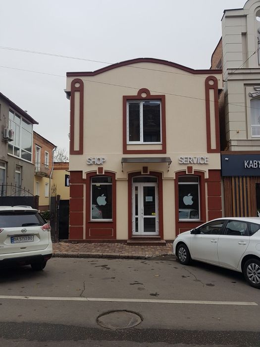 Продам торгове приміщення Центр