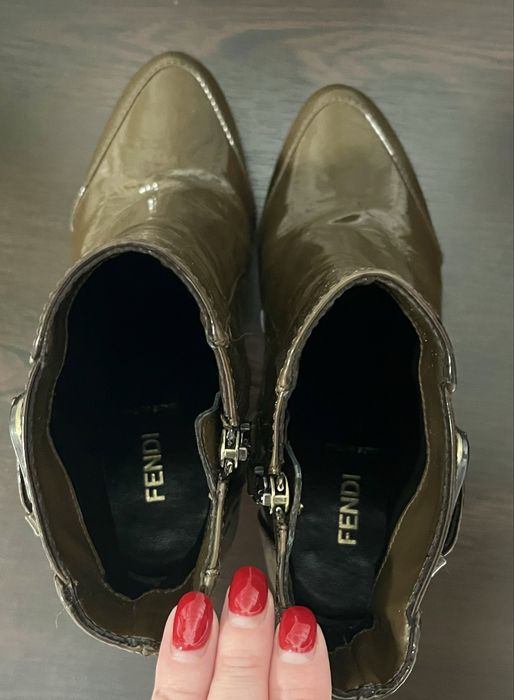 Ботильоны Fendi натуральная лакированная кожа, р.38, оригинал