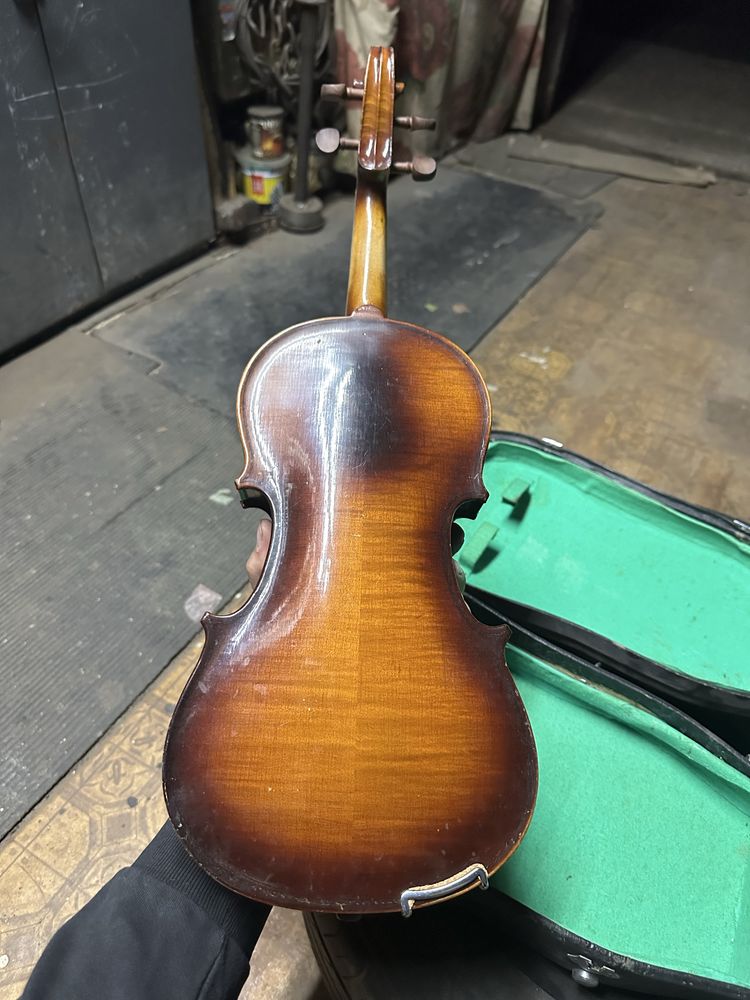 Скрипка Lark , Shanghai, China