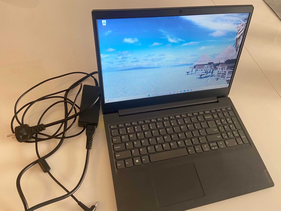 Laptop Lenovo 15,6 / Windows 11 Pro/512GB SSD/ 12GB RAM/Intel 3.60GHz.