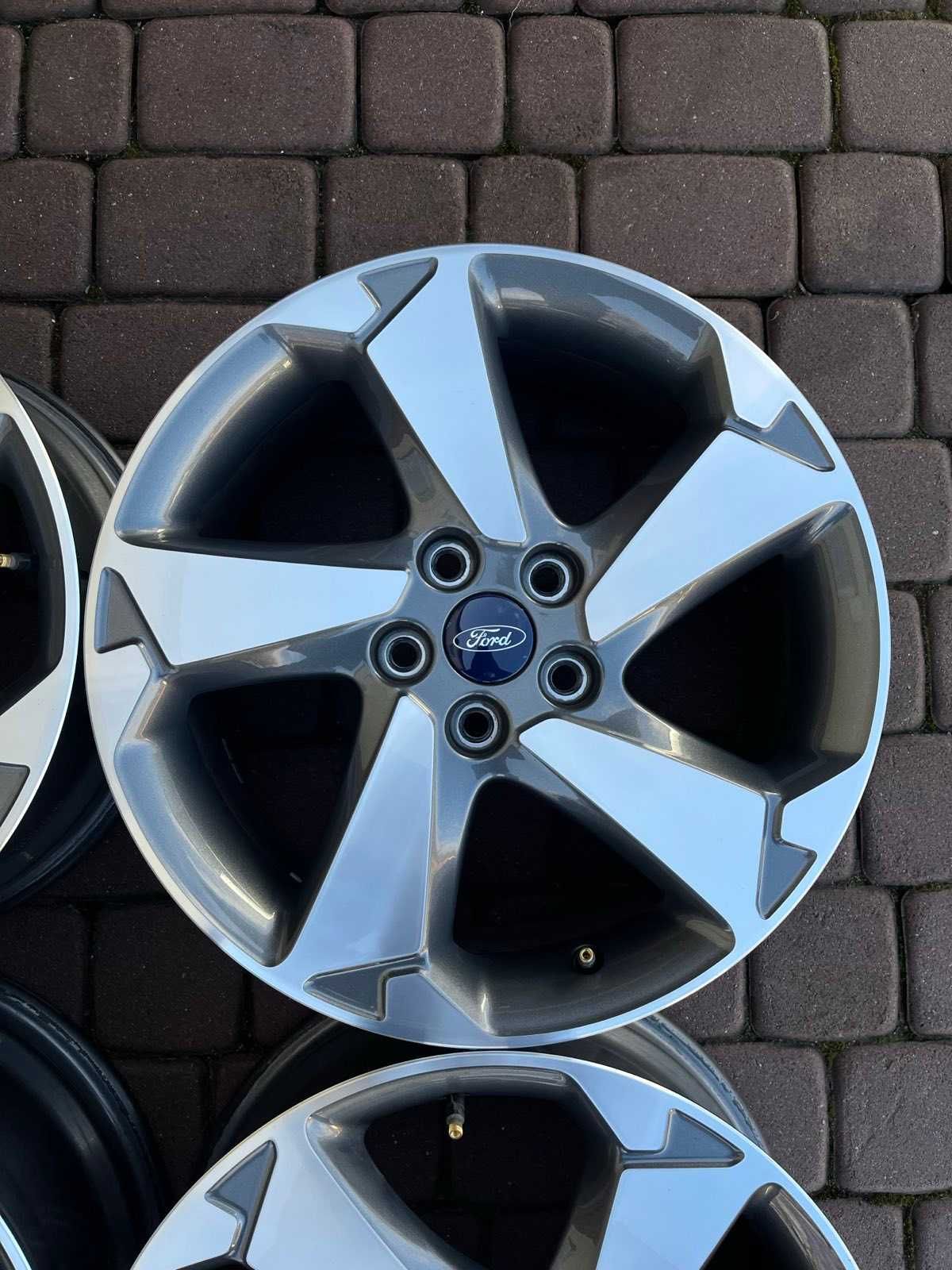 Oryginalne alufelgi Ford 5x108 17 cali CZUJNIKI Focus S-Max Mondeo