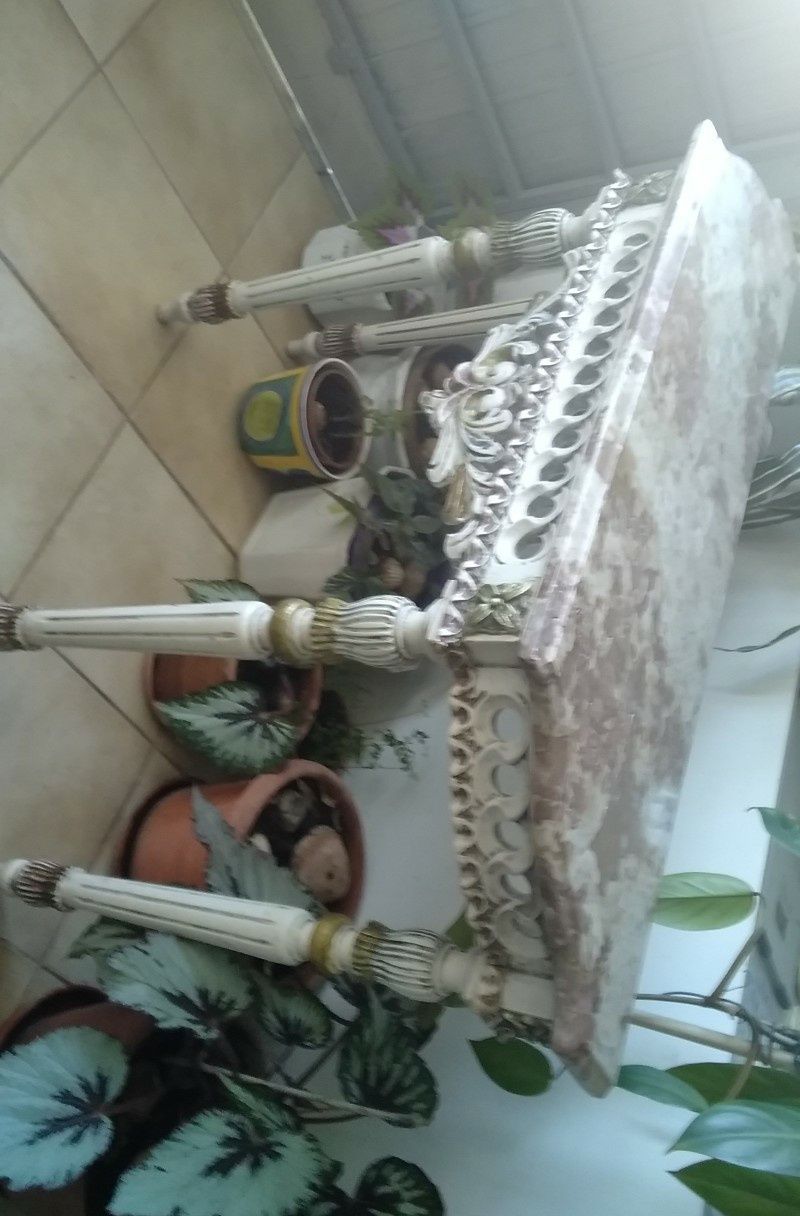 Credência em pedra mármore