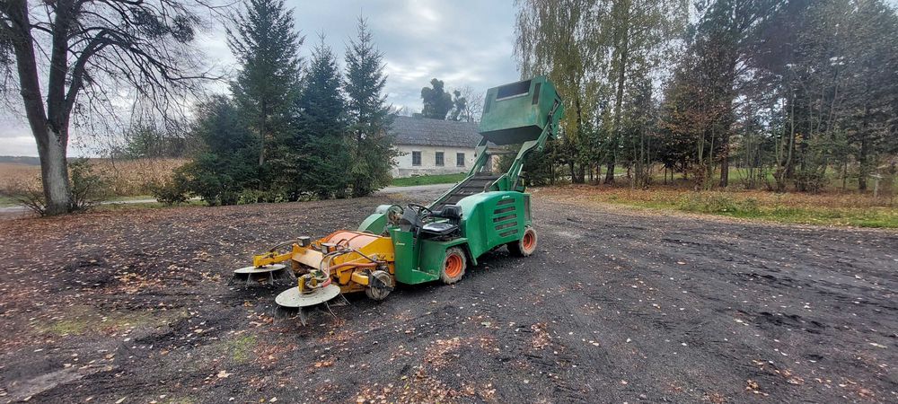 Kombajn do orzechów laskowych Monchiero 2070