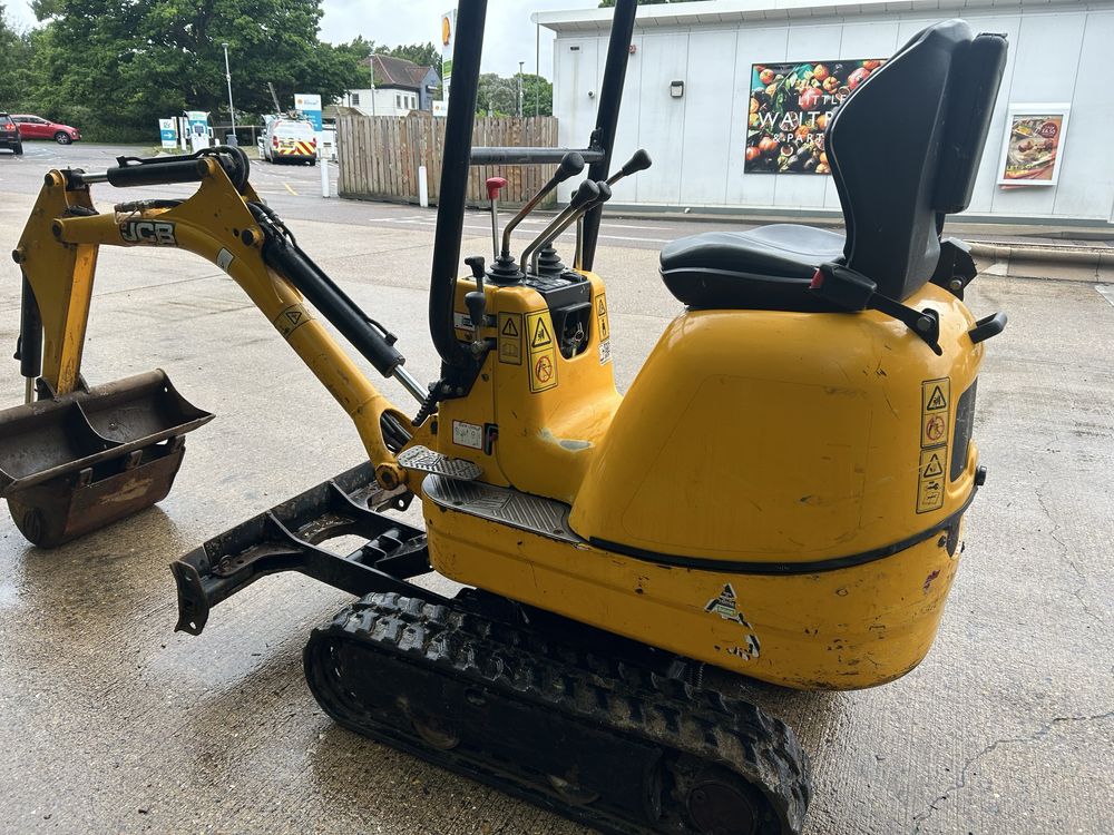Jcb 8008 Cts Mikrokoparka 2019 niski przebieg w bardzo dobrym stanie