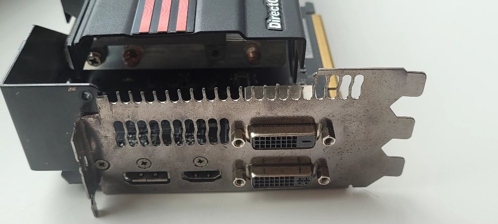 Видеокарта: Asus GeForce GTX 680 2gb