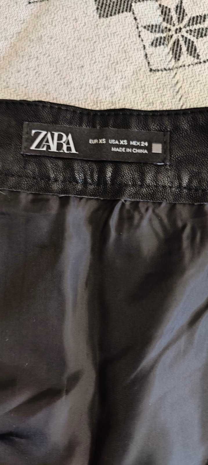 Модная Брендова Кожана женская юбка с рюшами Zara XS