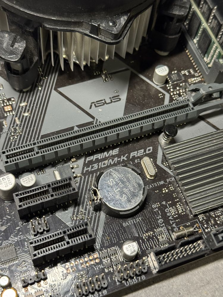 Комплект i3 8100, H310 Prime, 16gb ddr4