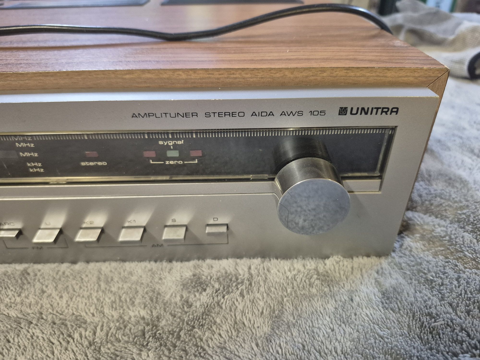 Amplituner stereo  Unitra Aida AWS 105 bardzo łdny