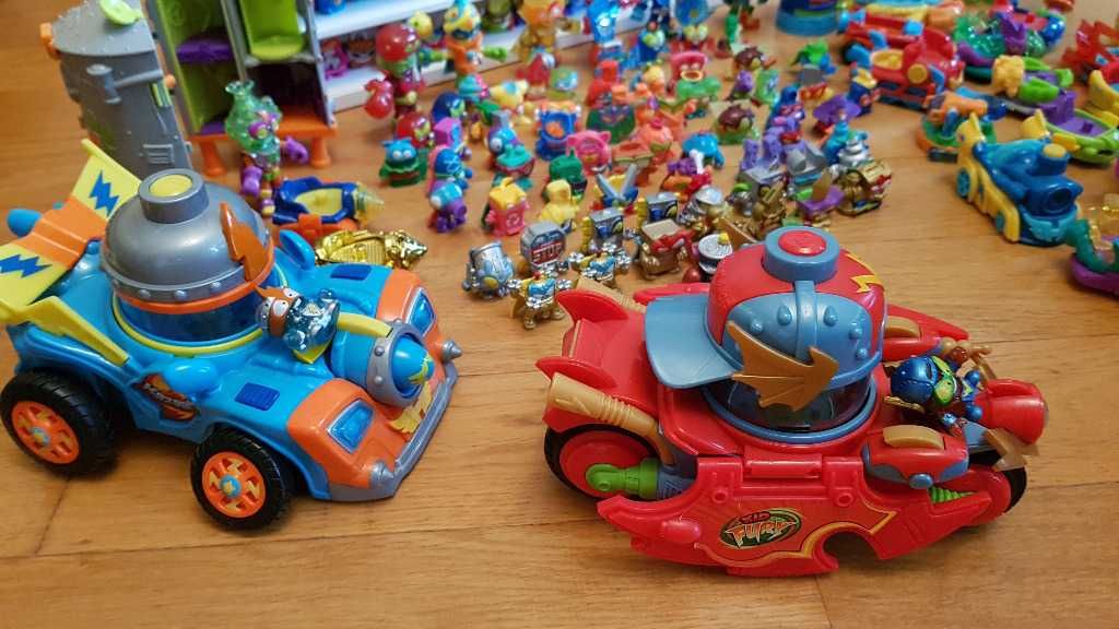 Super Zings figurki/pojazdy/gra/puzzle/baza/roboty