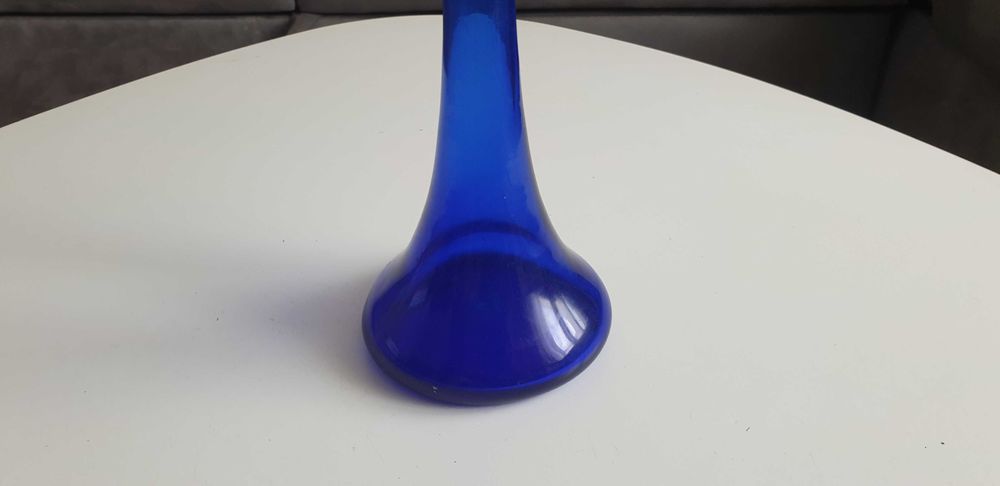 Starocie z Gdyni - Szkło kolorowe - wazon niebieski 38cm.