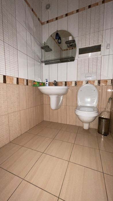 Продам 5 кімнатну квартиру в Центпі міста