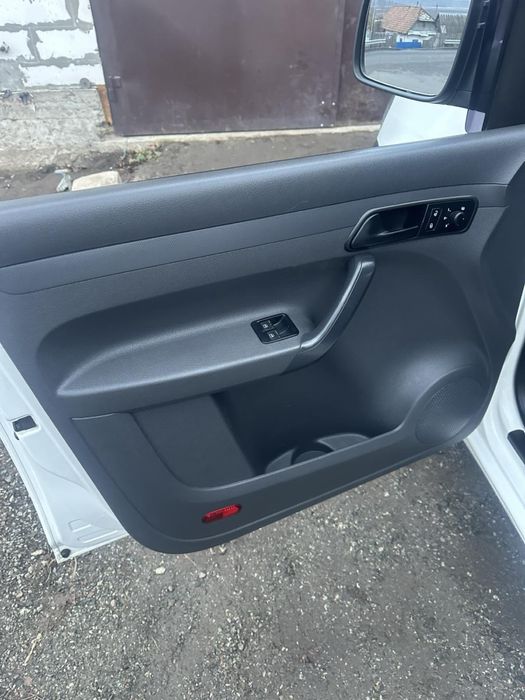 Продам VW Caddy 1.6