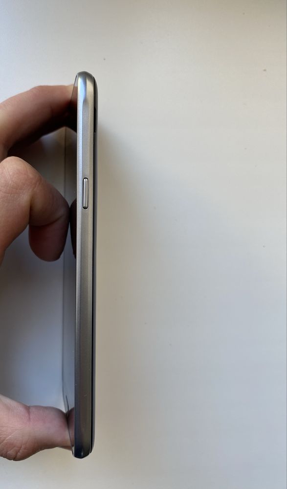 Мобильний телефон Samsung J3 (SM-J320H) Duos Орігинал.