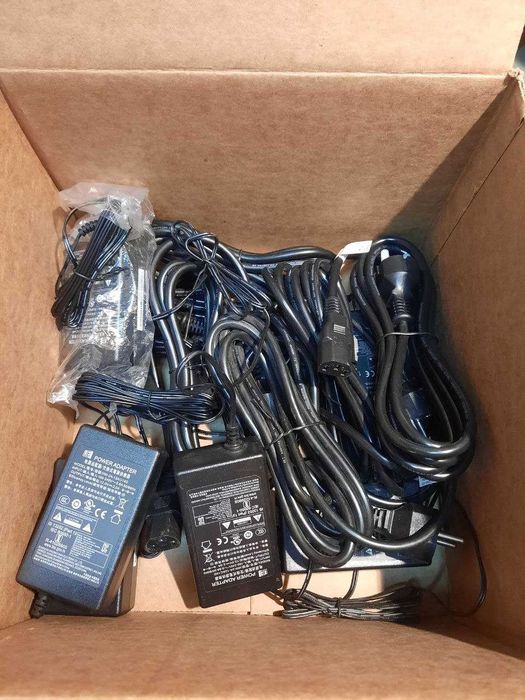 Блок живлення робочий 12.0V 2.0A, роз'єм DC, шнур питания адаптер