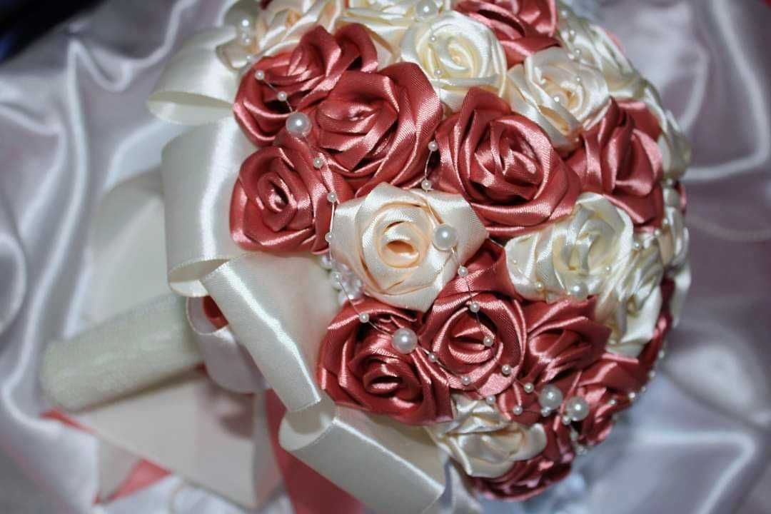 Buquê de noiva Salmão e Creme
