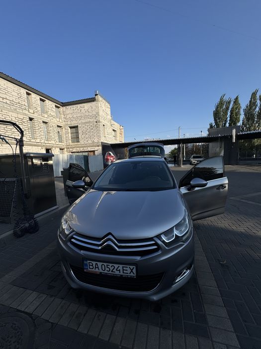 Автомобіль Citroen c4 2017 хетчбек/євро 6 автомат