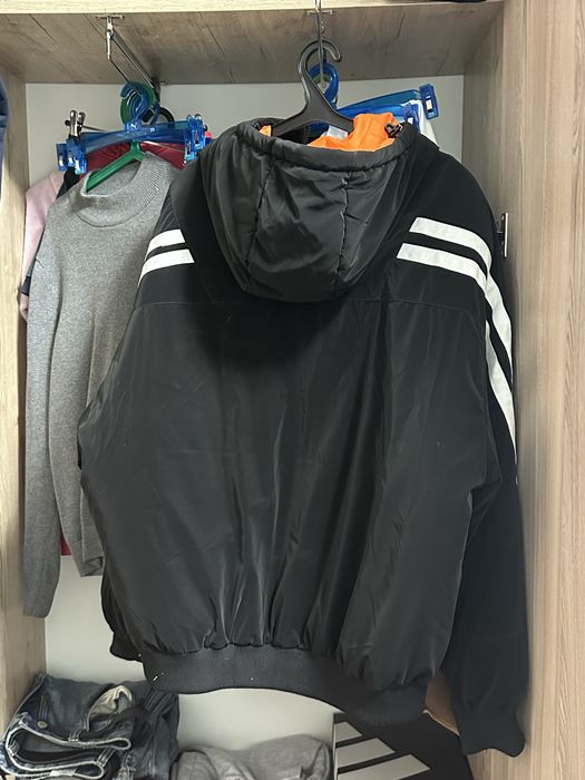 Бомбер куртка house