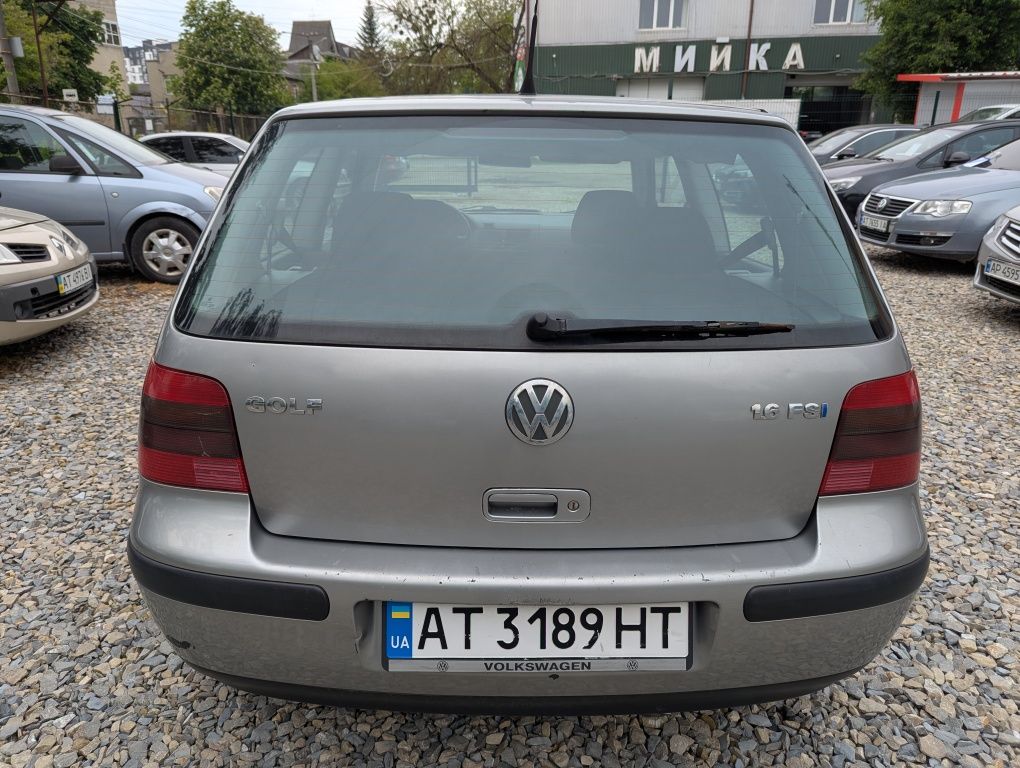 Volkswagen Golf 2002