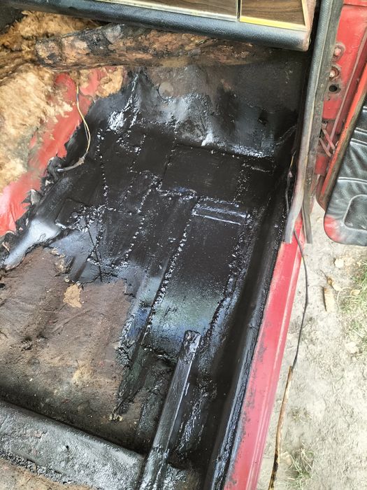 Жигульот ВАЗ 2103 1981 року народження для любителів