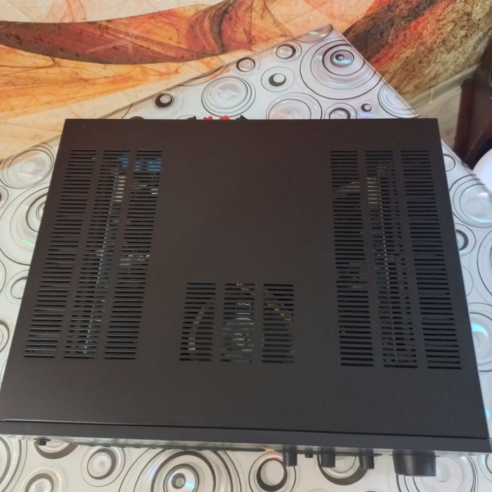 NAD C 372   підсилювач