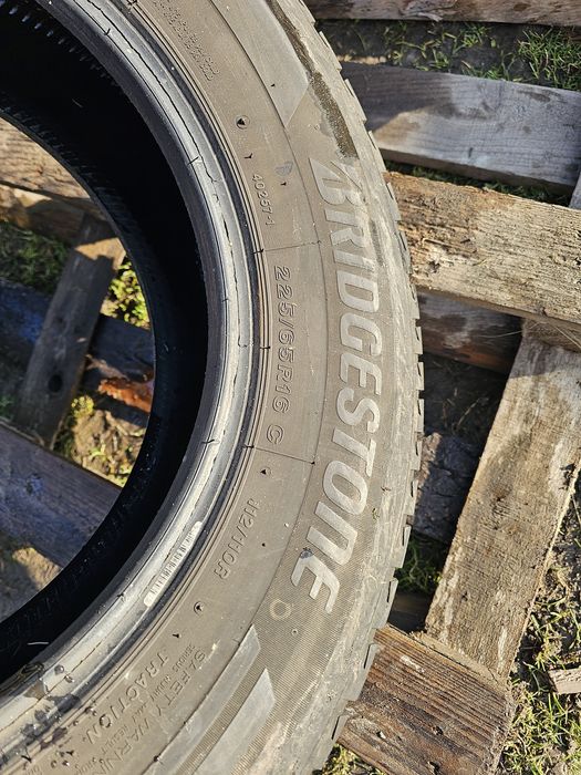 Opony wielosezonowe Bridgestone 225/65R16C
