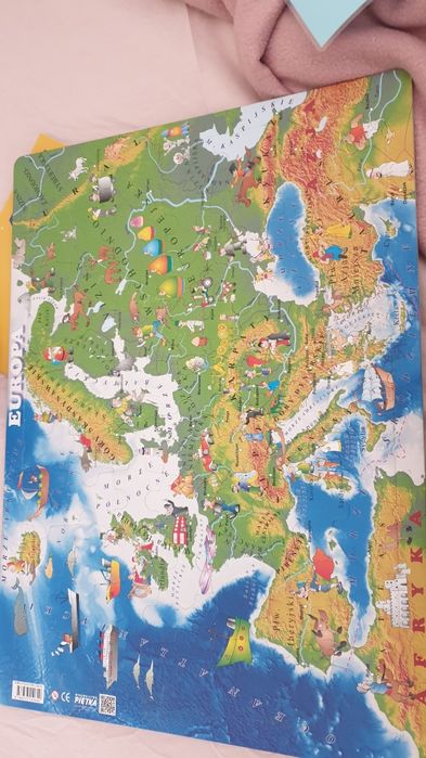Puzzle mapa na tekturowe podkładce z ramką