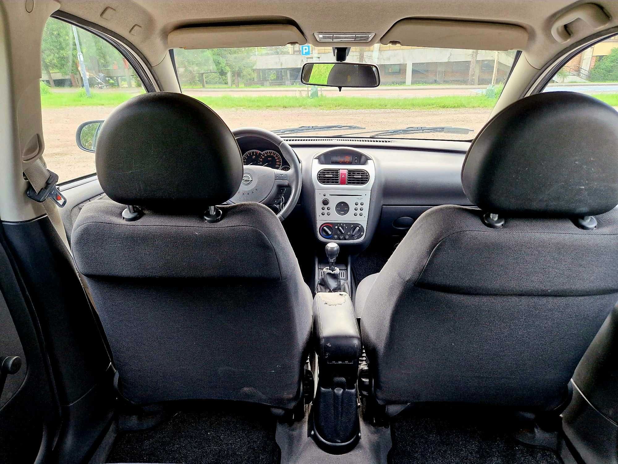 Opel corsa C 1.2 N-Joy 2003 niski przebieg