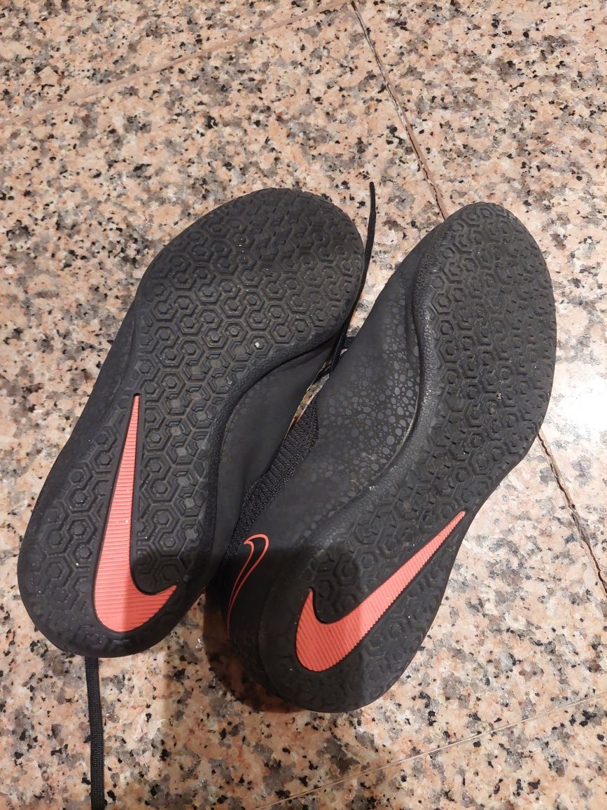 Chuteiras de futsal Nike