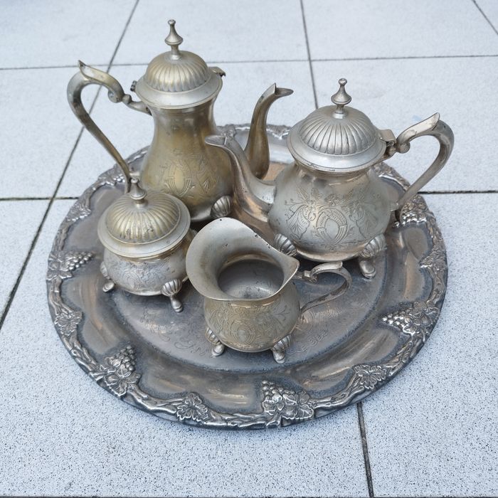 Serviço de chá prateado antigo