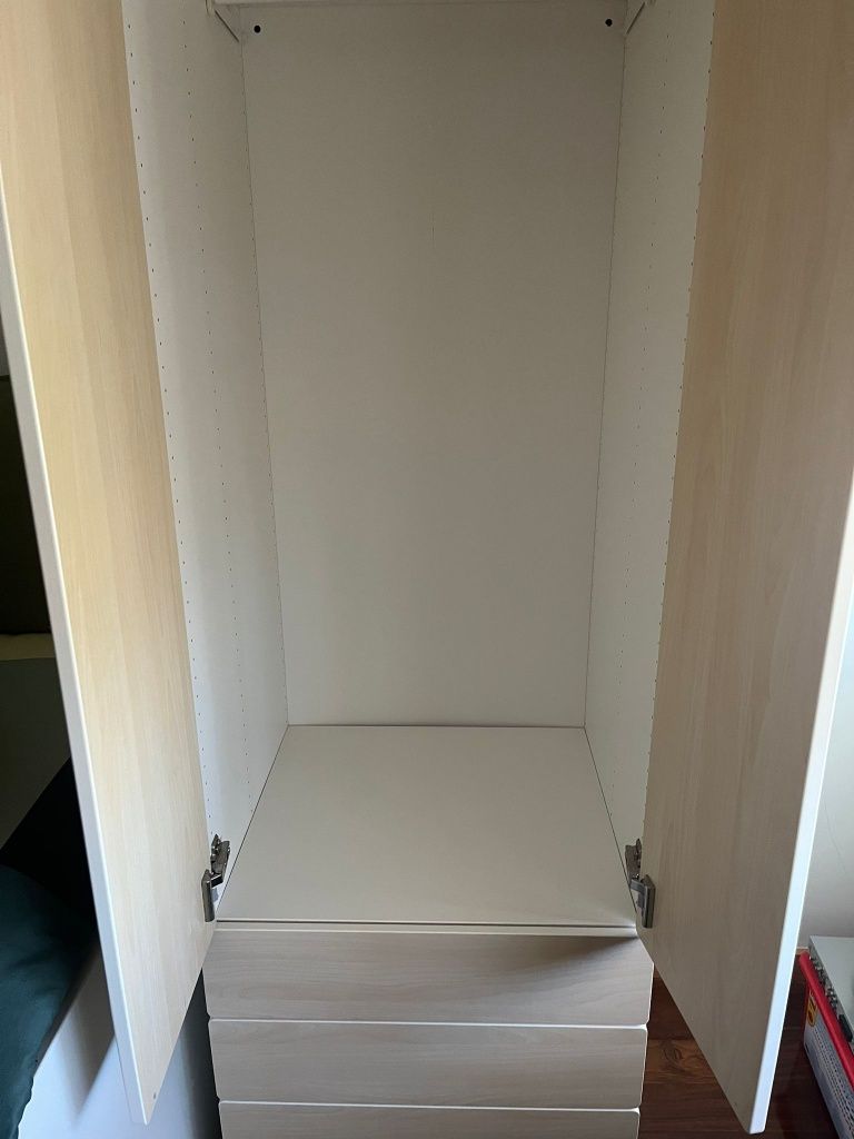 Roupeiro e estante para quarto como nova