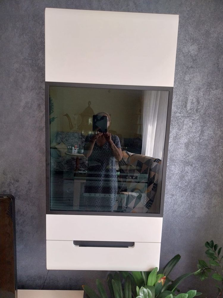 Meble do salonu białe z połyskiem + stolik kawowy