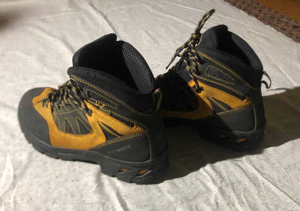 Туристичні чоботи Everest