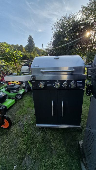 Grill gazowy czteropalnikowy