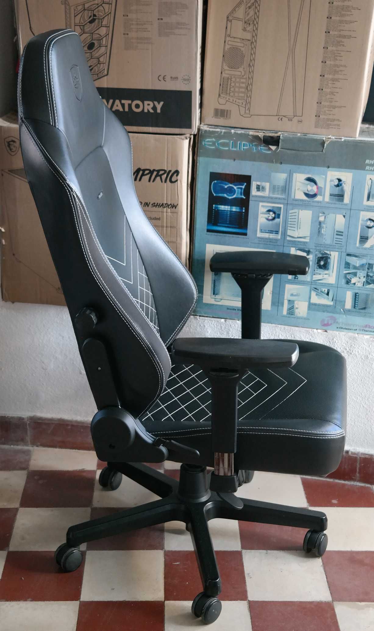 Cadeira gaming noblechairs Hero