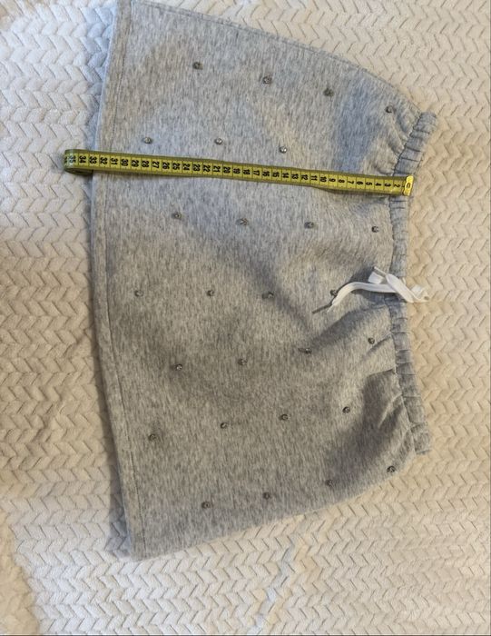 Костюм сірий юбка та світшот