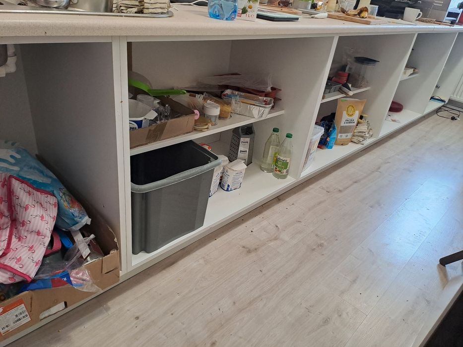 Meble szafki z płyty wiórowej
