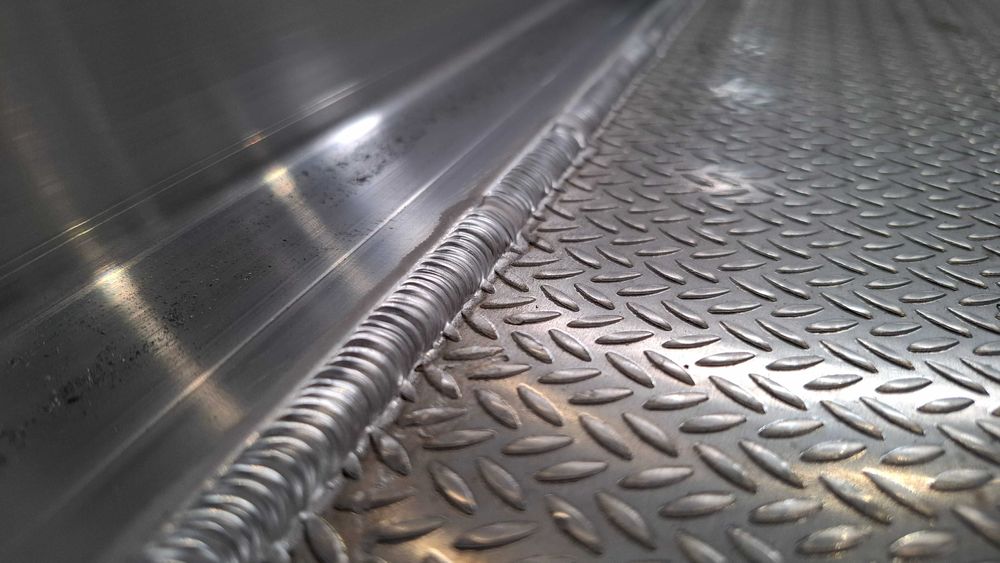 Spawanie aluminium | stal nierdzewna | tytan | Faktura | B2B