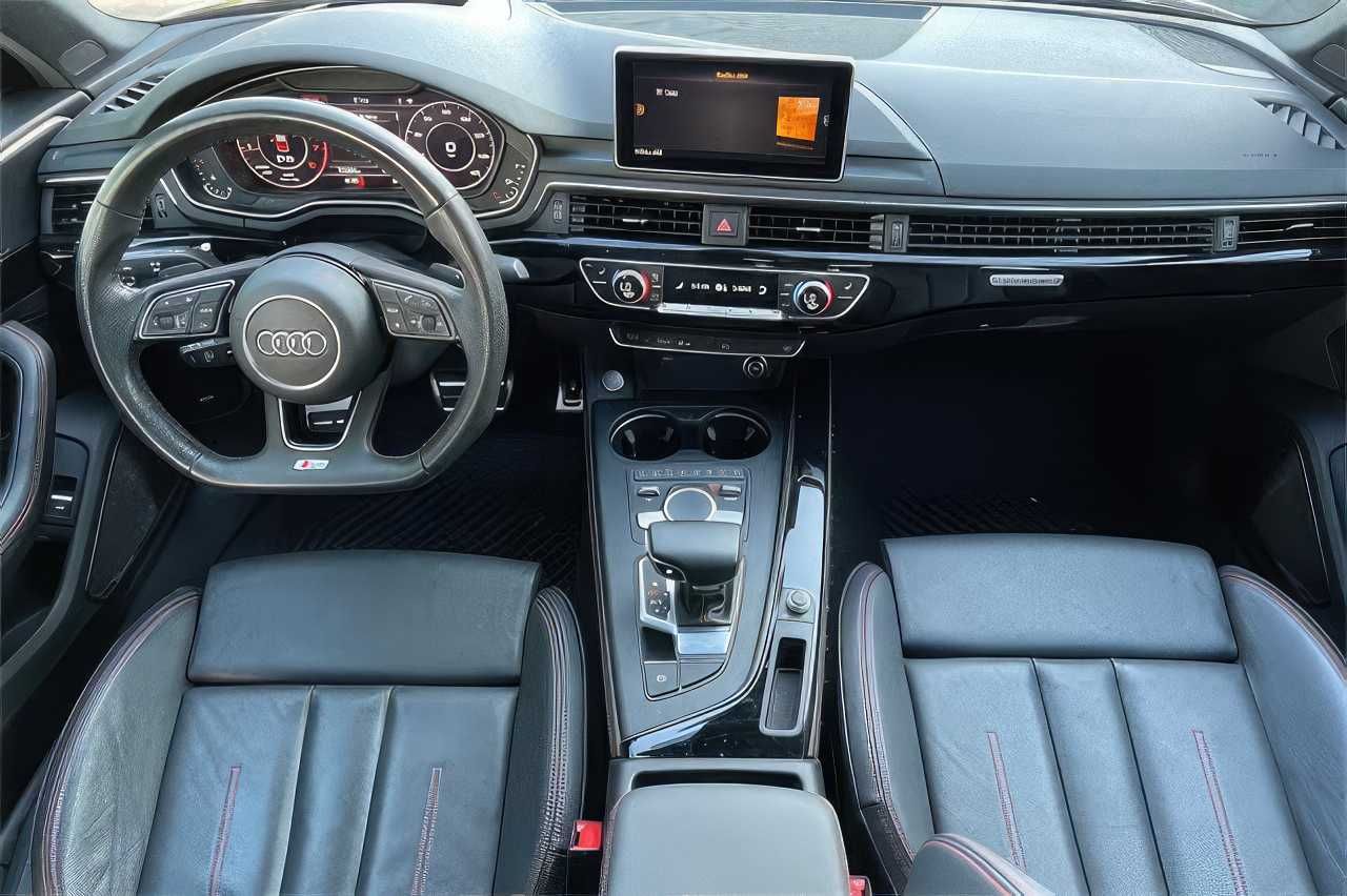 2019 Audi A4 quattro Prestige