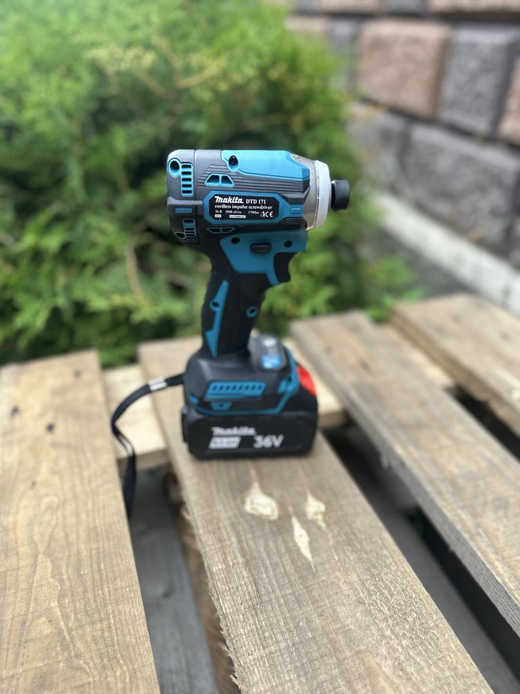 Акумуляторний імпульсний гвинтоверт(импакт) Makita DRD171