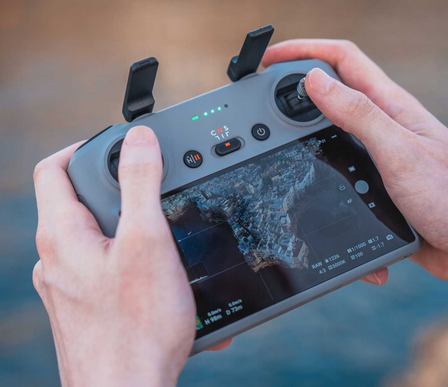 Dron DJI Mini 4 Pro Fly More Combo 4K 100FPS 48MP kontroler DJI RC2