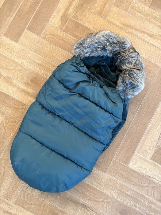 Spiworek do wozka butelkowa zielen z futerkiem