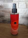 Nowy męski perfumowany spray Avon Peppery Peaches 200ml