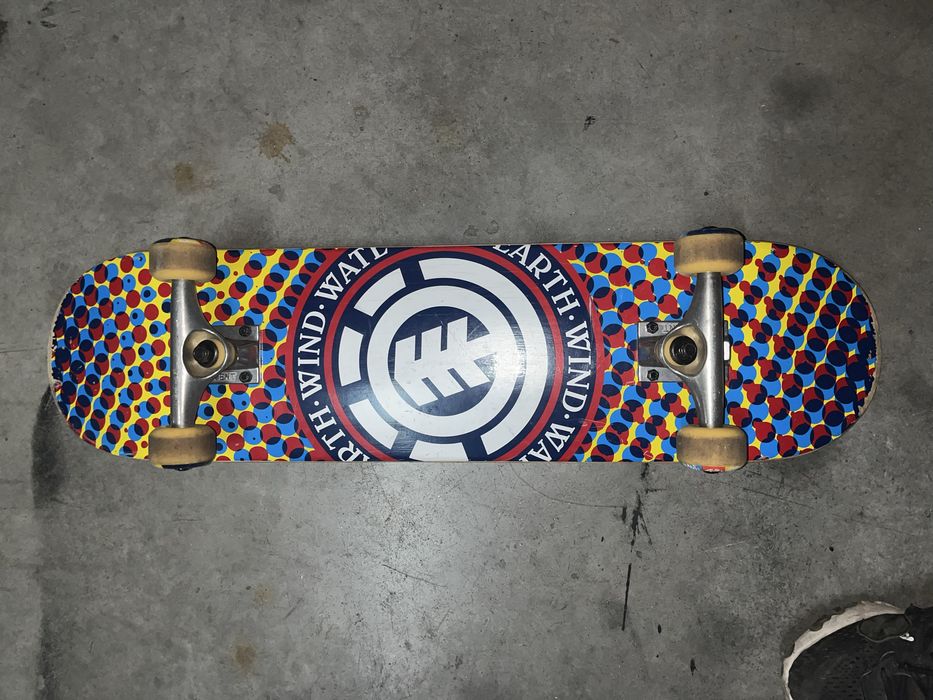 Skate marca element