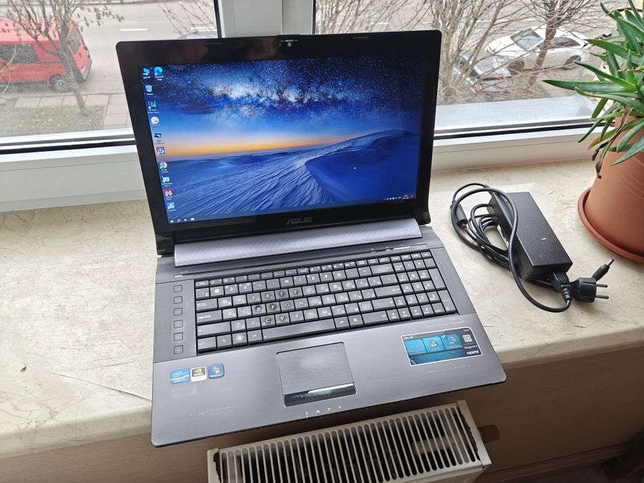 Asus N73SM 17,3" Intel i5 3,1GHz 8Gb 120Gb SSD 500Gb HDD GT630m 2Gb