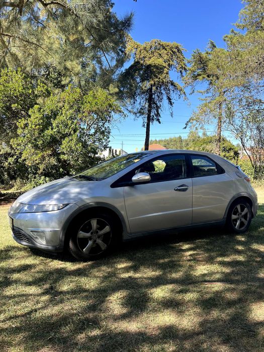 Honda Civic Hatchback 1.4 (2006) – Proprietário Único