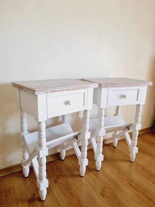 Nowe szafki nocne białe drewno szafka  drewniane tłoczone nogi.